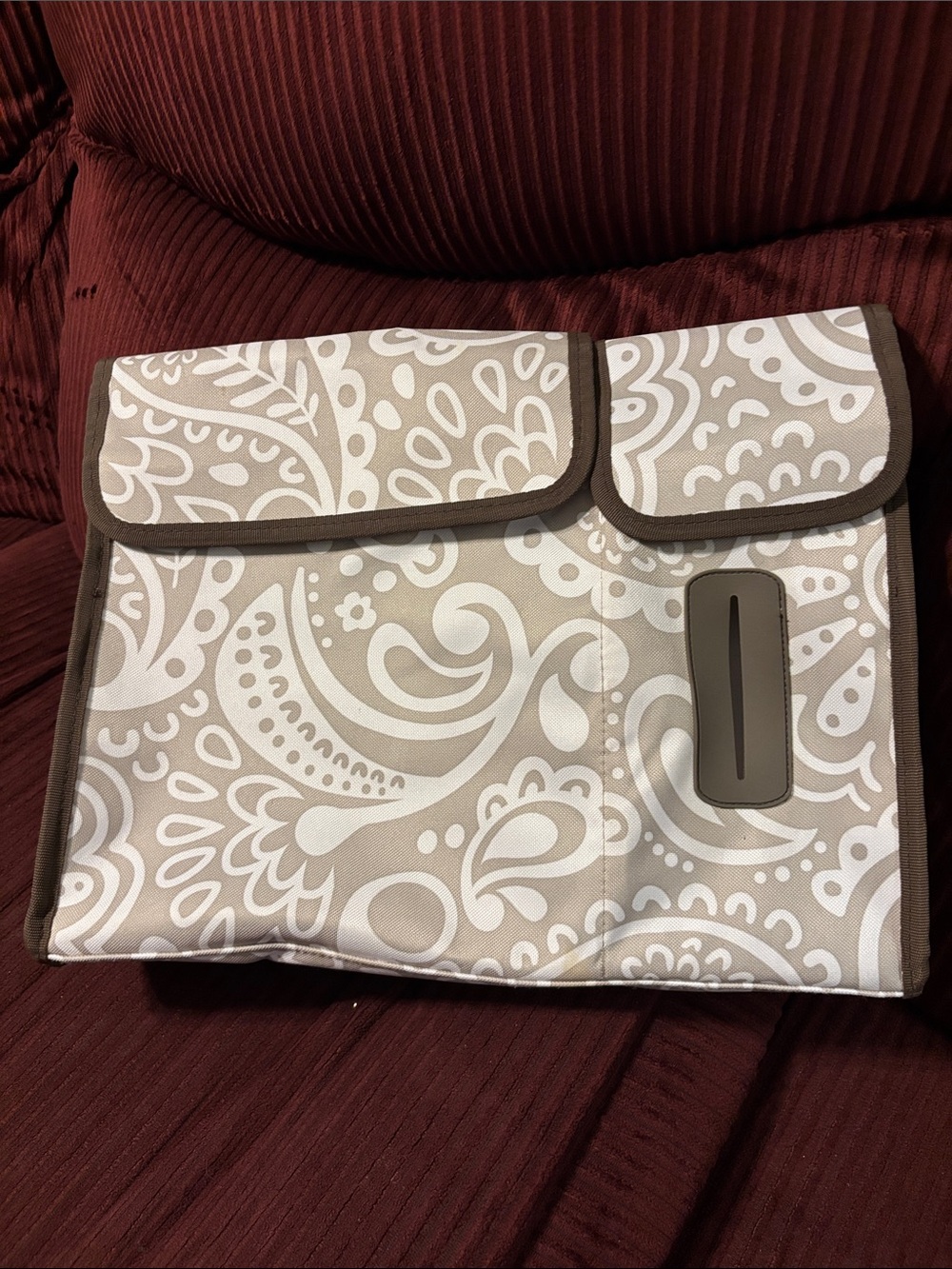 THIRTY One Pack and Pull Caddy for storage or travel bag brown tan white